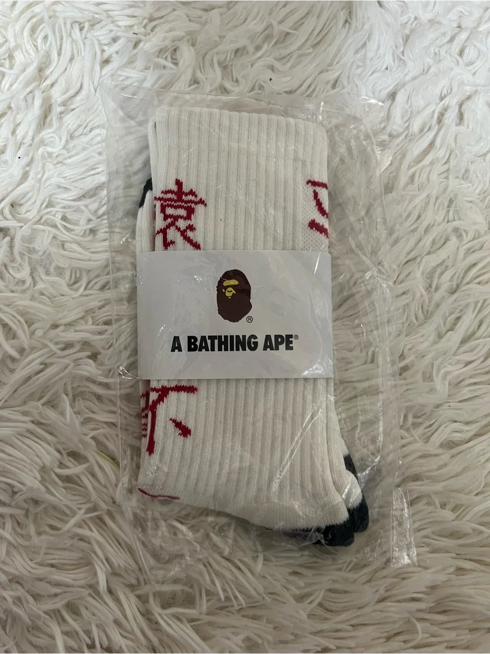 A Bathing Ape White & Red Logo Crew Socks men’s unisex 8-11